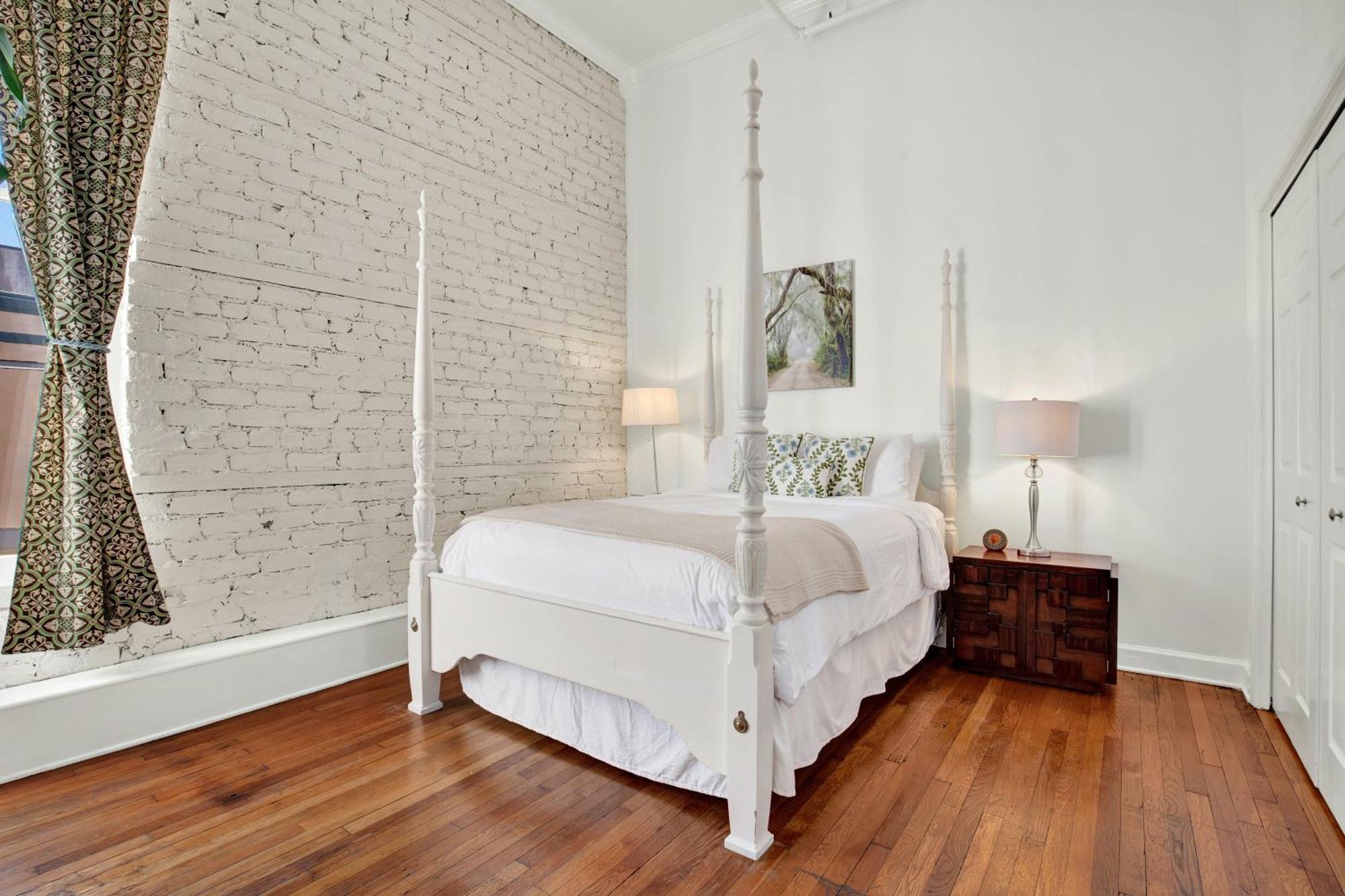 Broughton Retreat Apartment Savannah Exterior photo